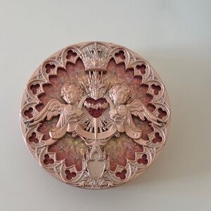 Unused Flower knows highlighter in shade lo3 chanting anthem